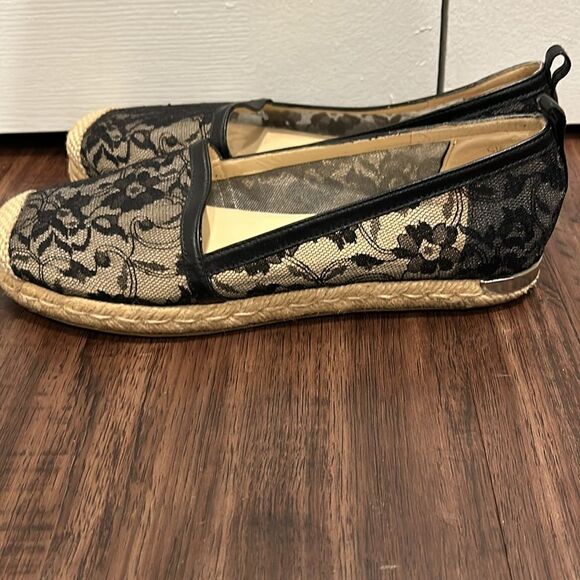 Stuart Weitzman Black Lace Platform Shoes, Size 7.5 - Picture 3 of 13